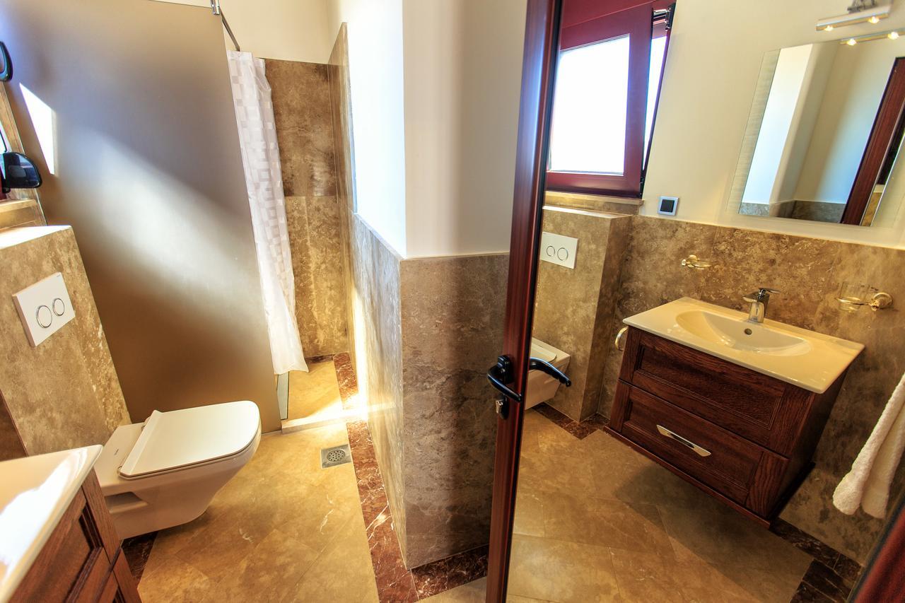 Compass Aparthotel Dobra Voda Esterno foto