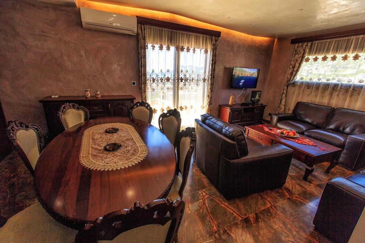 Compass Aparthotel Dobra Voda Esterno foto