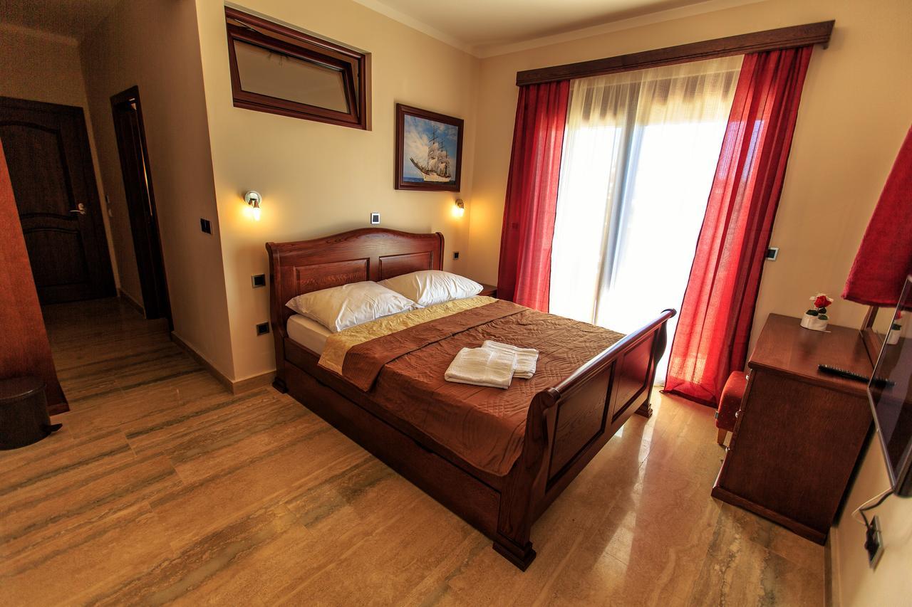 Compass Aparthotel Dobra Voda Esterno foto