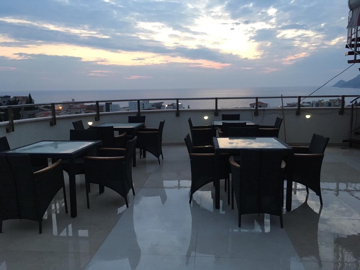 Compass Aparthotel Dobra Voda Esterno foto