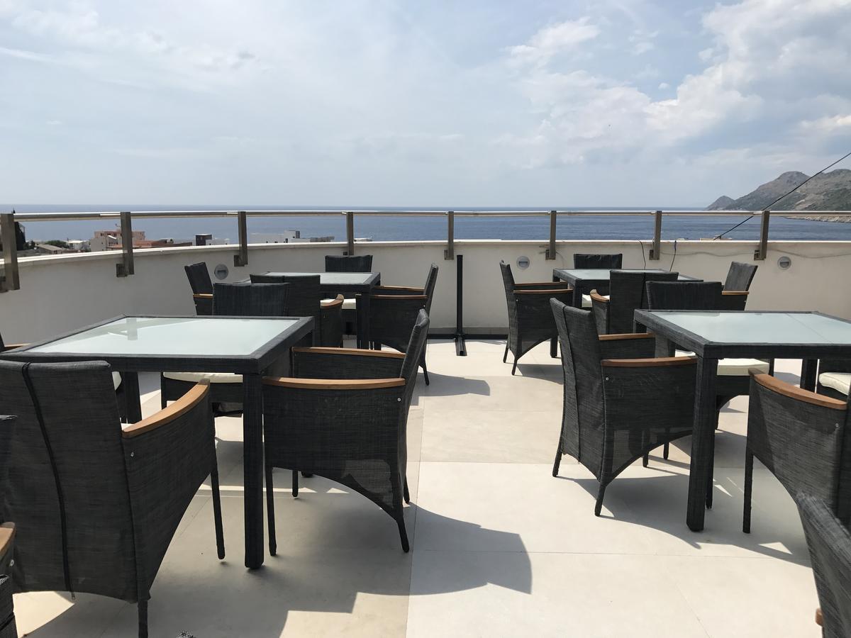 Compass Aparthotel Dobra Voda Esterno foto