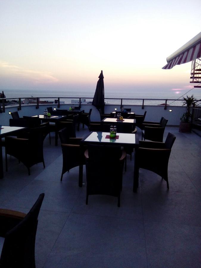 Compass Aparthotel Dobra Voda Esterno foto