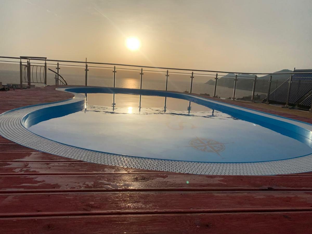 Compass Aparthotel Dobra Voda Esterno foto