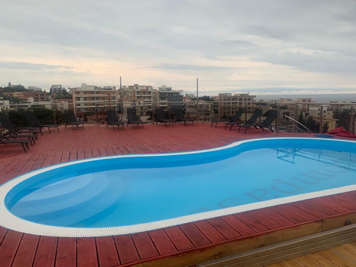 Compass Aparthotel Dobra Voda Esterno foto
